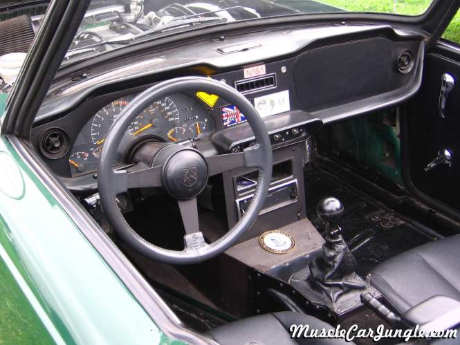 Triumph TR6 Custom Interior