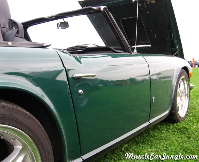 Triumph TR6 Custom Right Side