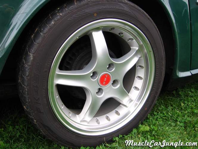 Triumph TR6 Custom Wheel