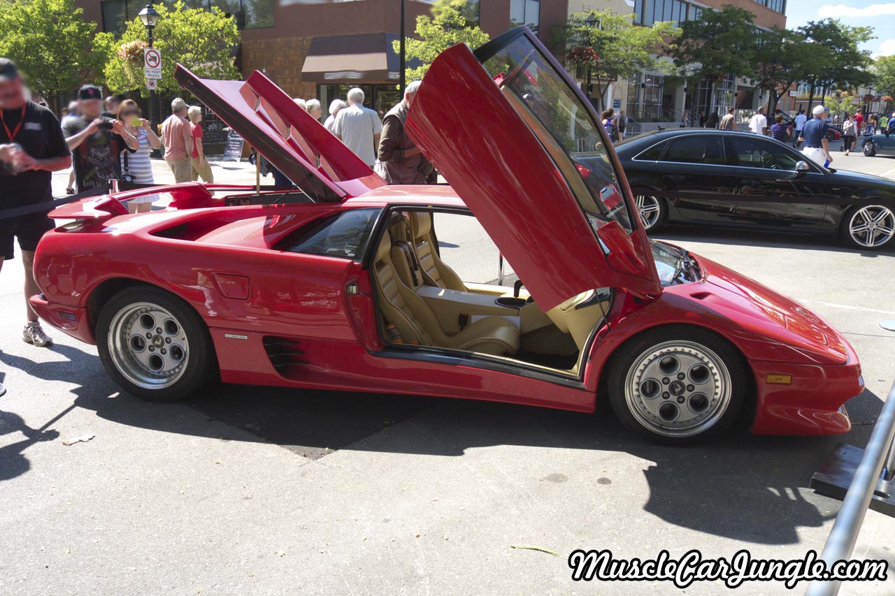 1994 Lamborghini Diablo Right Side