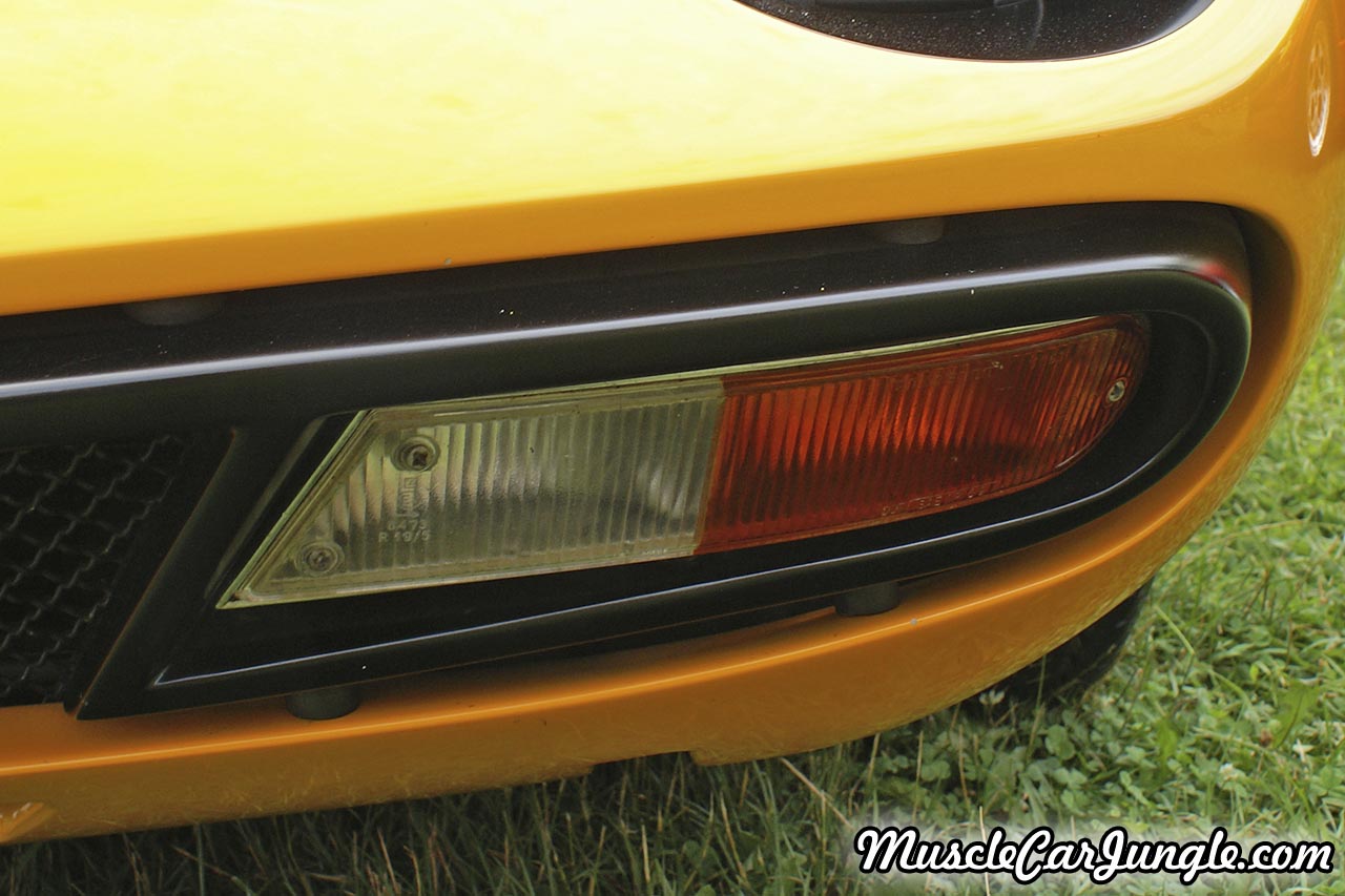 1971 Miura SV Front Signal