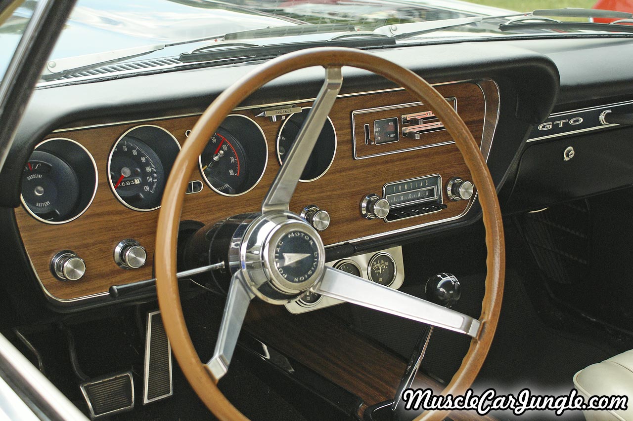 67 GTO Dash