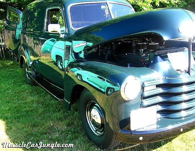1952 Chevrolet Panel Truck Right Side