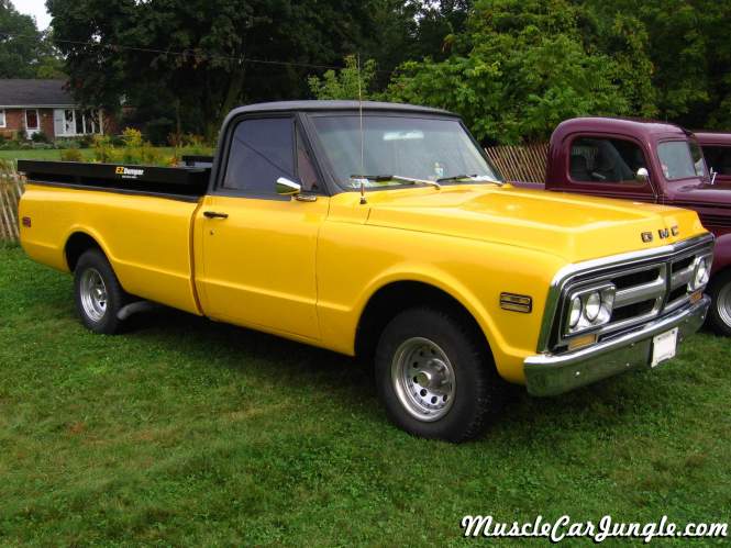 1971 GMC Pickup Truck Right Side
